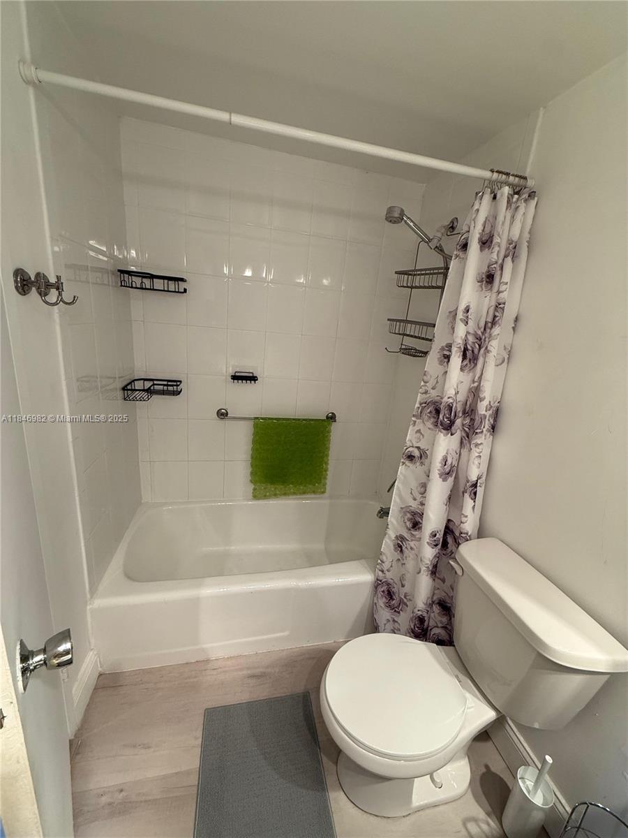 A11846982 Property Photo 36