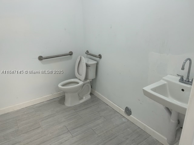 1400 Sw 6th St Property Photo 8