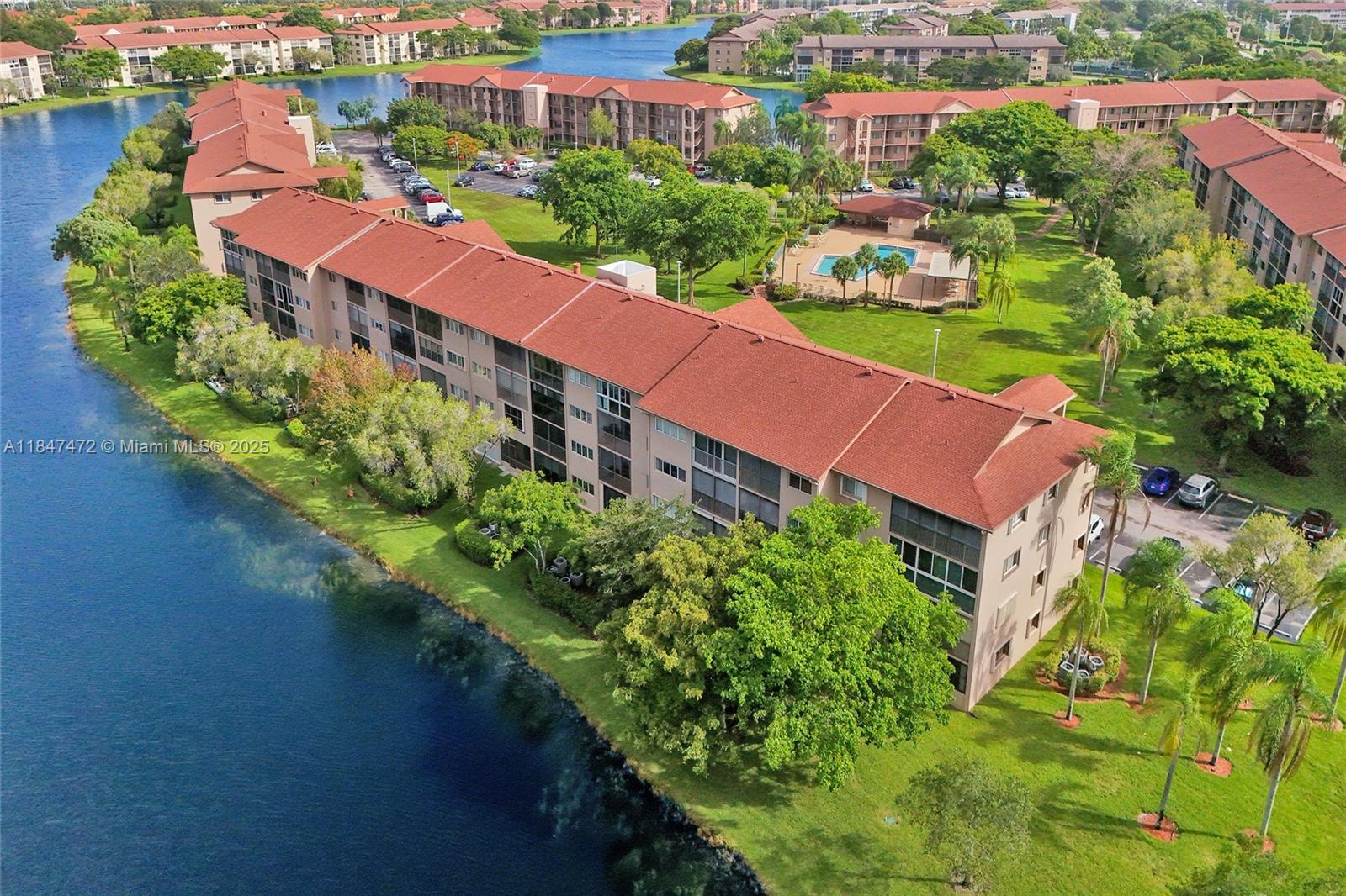 13700 Sw 14th St 410d Property Photo 34