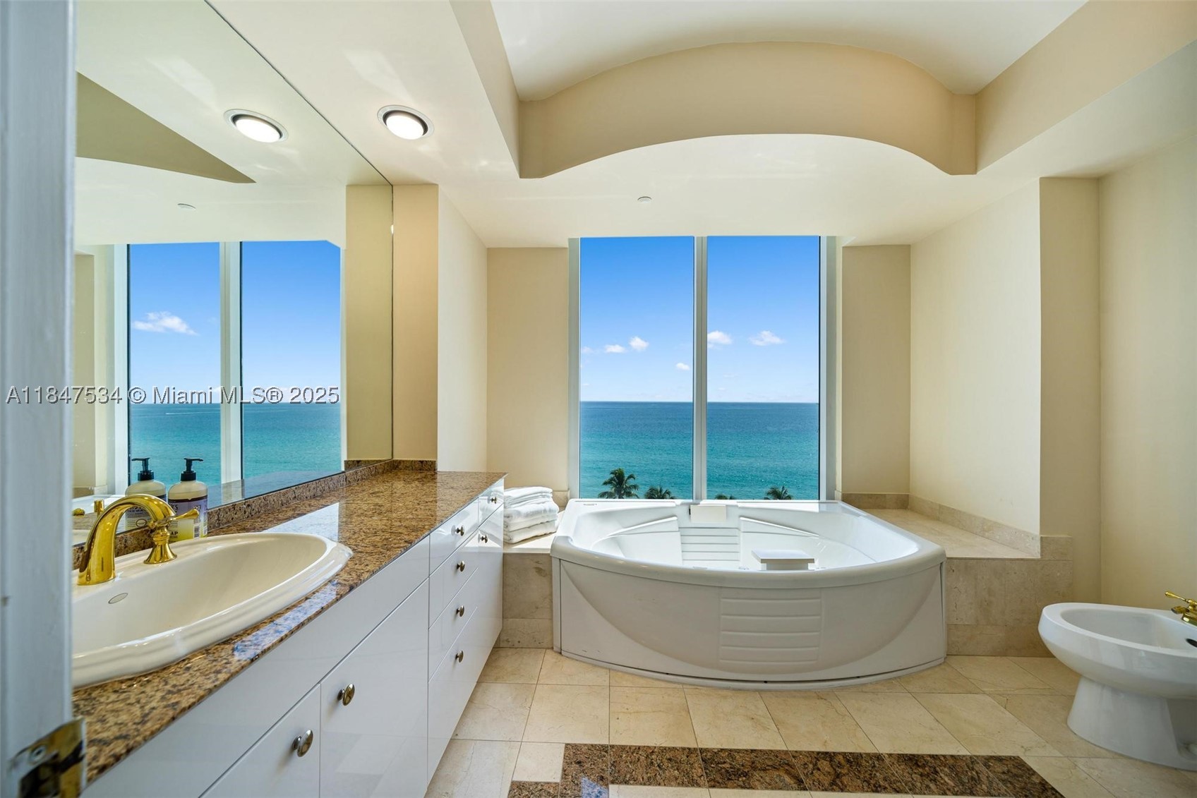 19111 Collins Ave 704 Property Photo 10