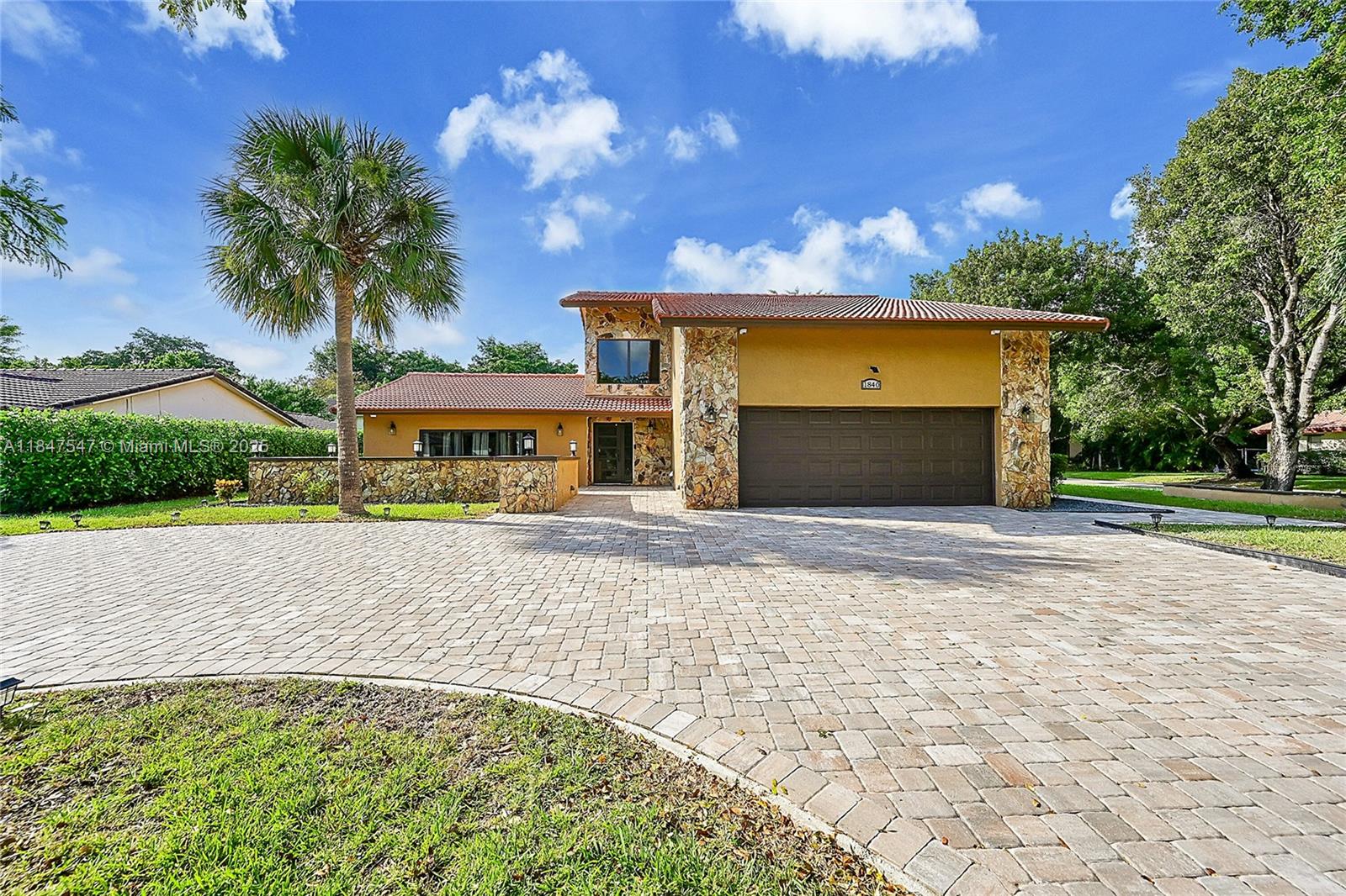 1840 Nw 93rd Ter Property Photo 1