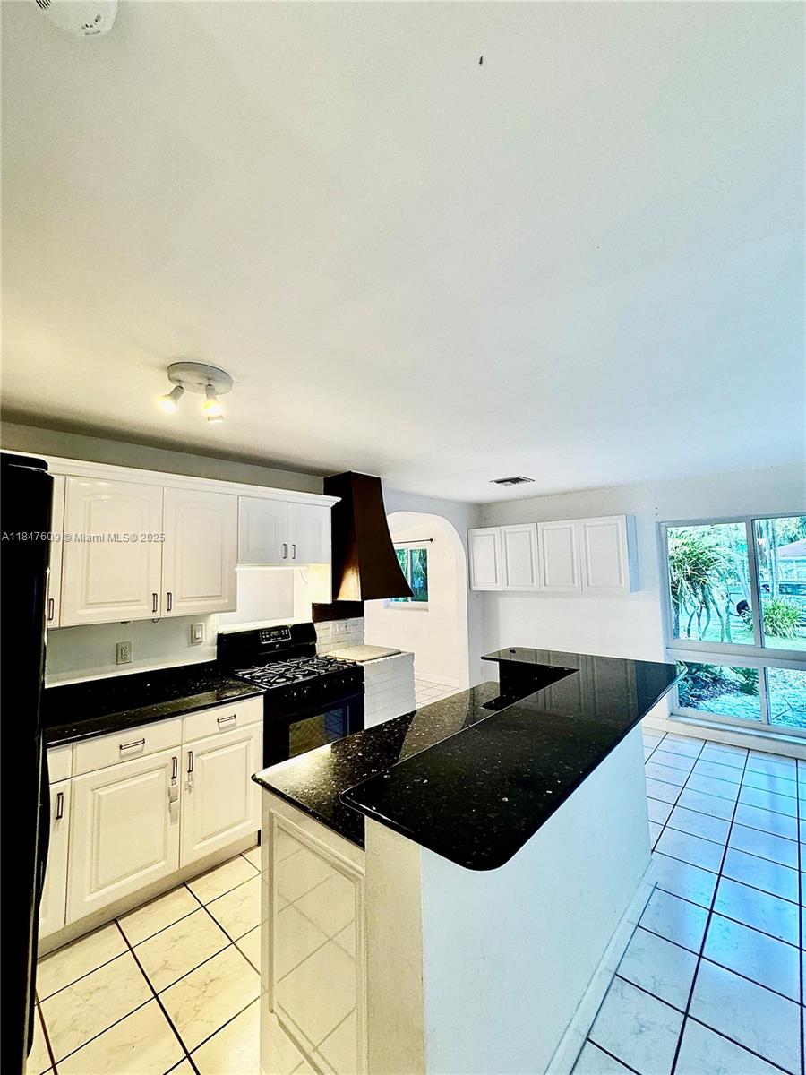 1601 Sw 20th Ave 1 Property Photo 11