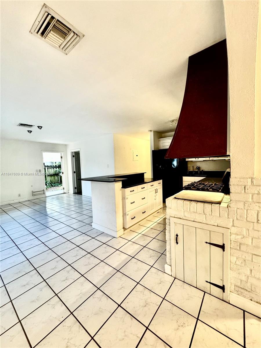 1601 Sw 20th Ave 1 Property Photo 16