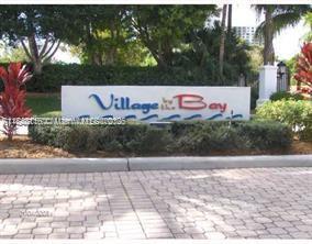 3245 NE 184th St 13111 Property Photo 1