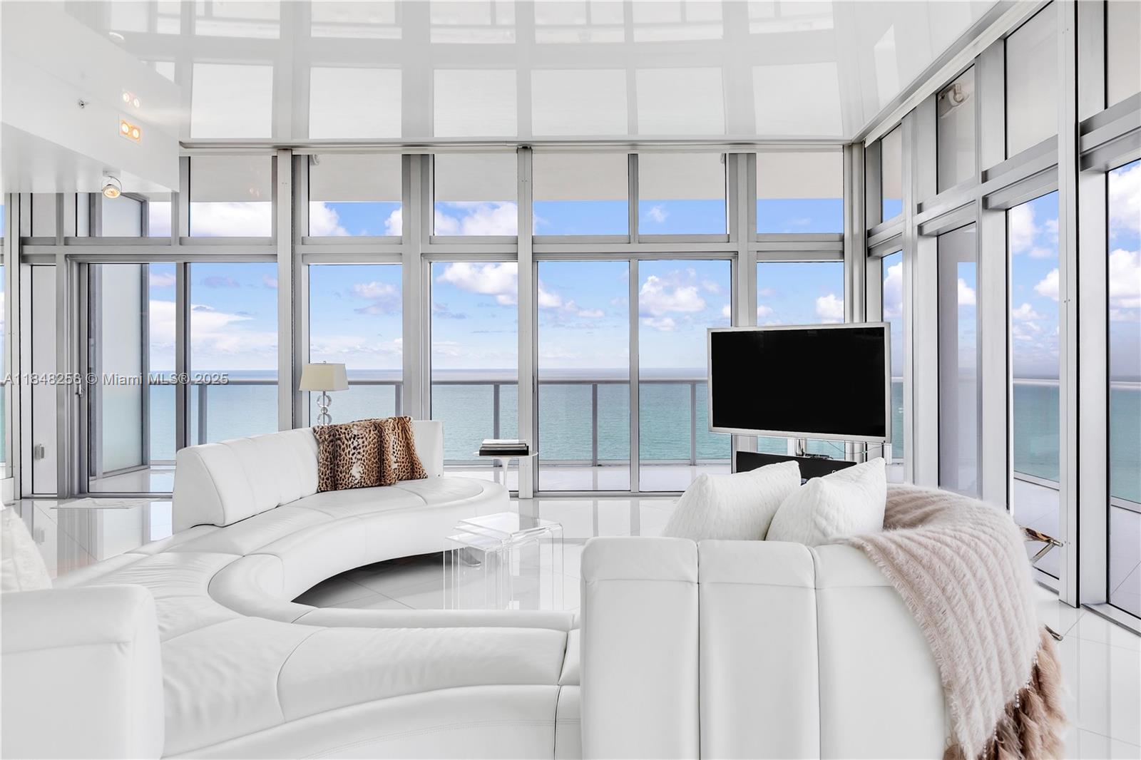 3737 Collins Ave Ph-1 Property Photo 1