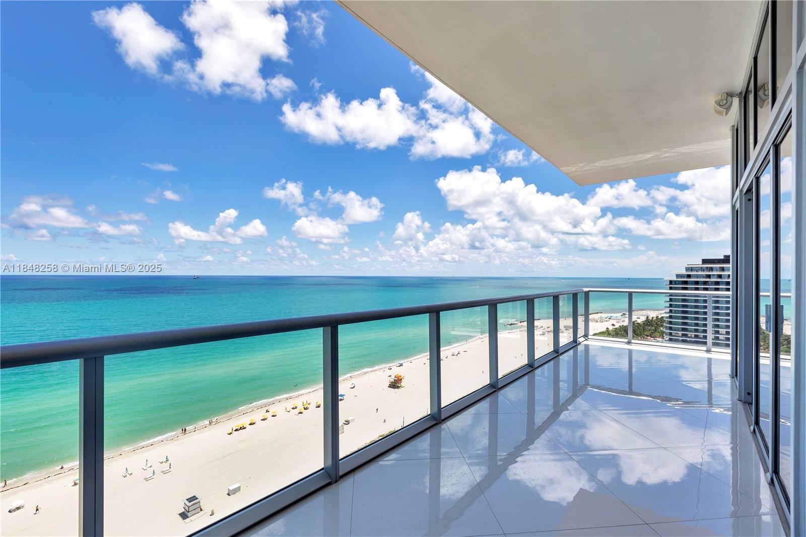 3737 Collins Ave Ph-1 Property Photo 3