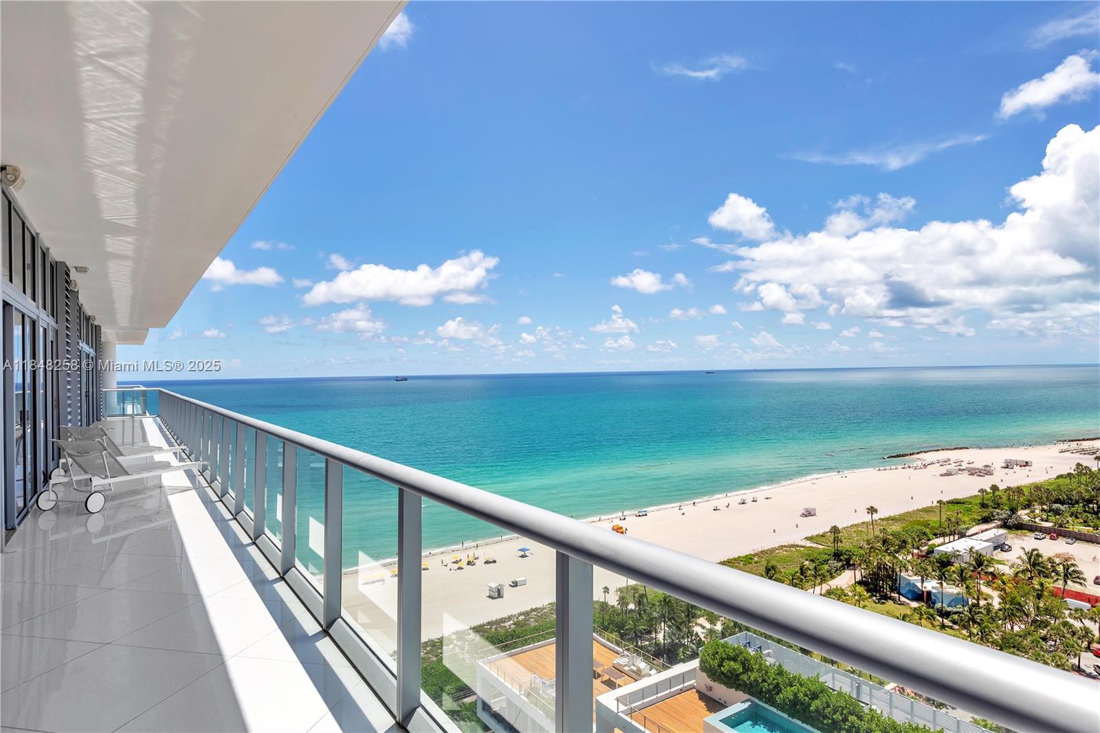 3737 Collins Ave Ph-1 Property Photo 14