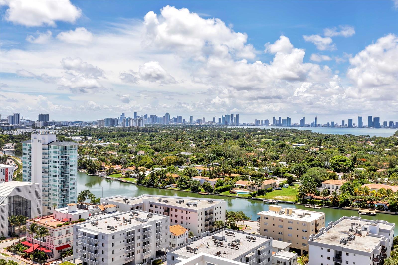 3737 Collins Ave Ph-1 Property Photo 26