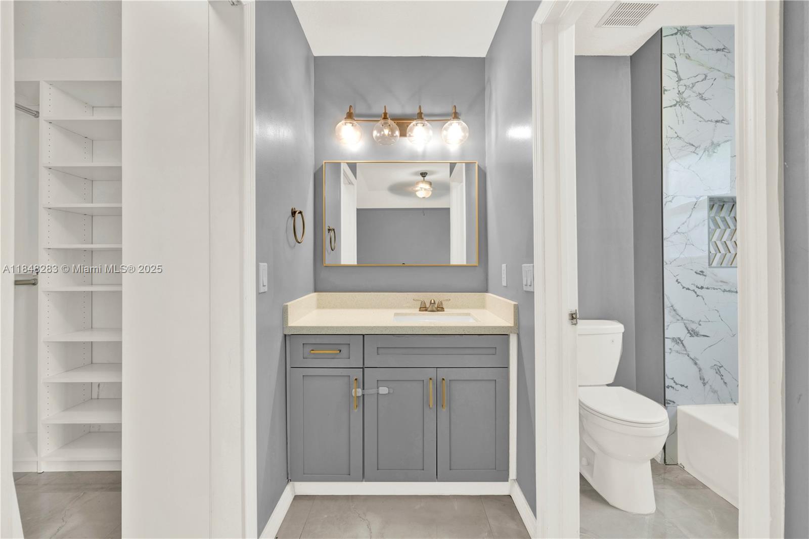 1637 Se 30th St Property Photo 3