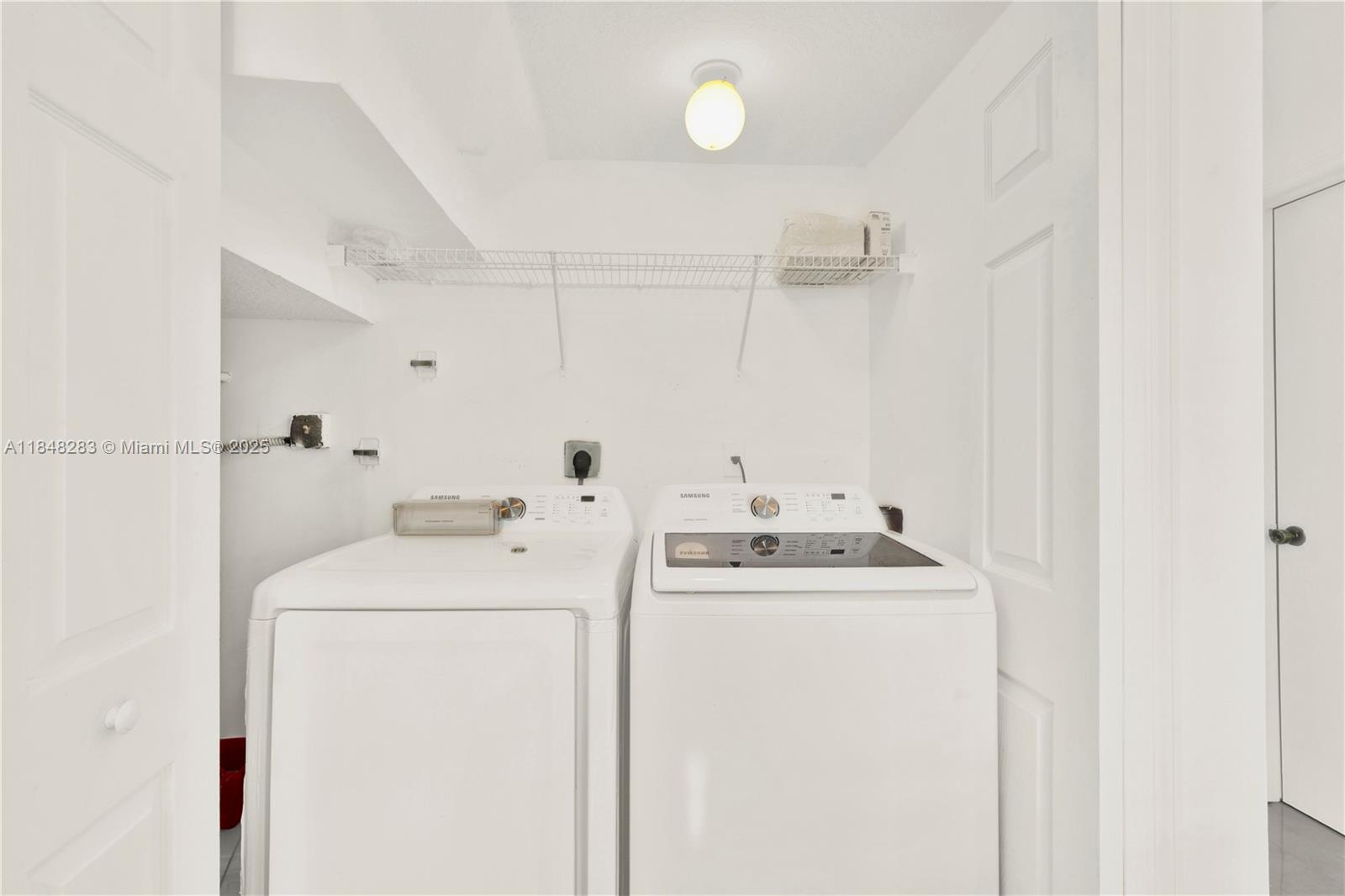 1637 Se 30th St Property Photo 5
