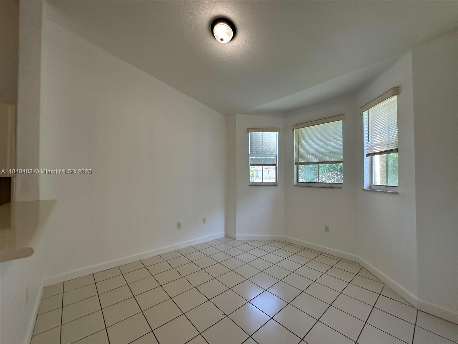 1568 Se 26th St 200 Property Photo 7