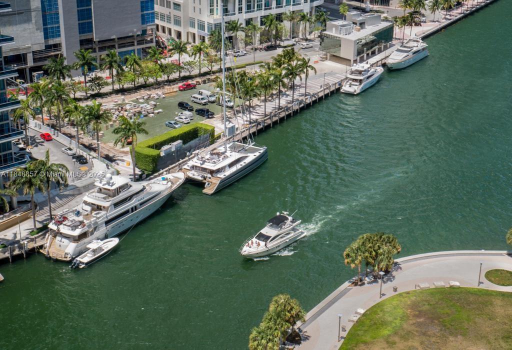 485 Brickell Ave 3711 Property Photo 1