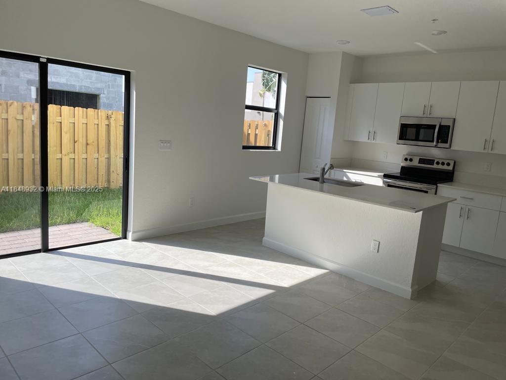 212 Sw 159th Ter 0 Property Photo 8