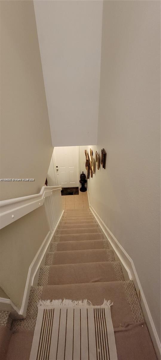 1655 Ne 33rd Rd 108-4 Property Photo 16