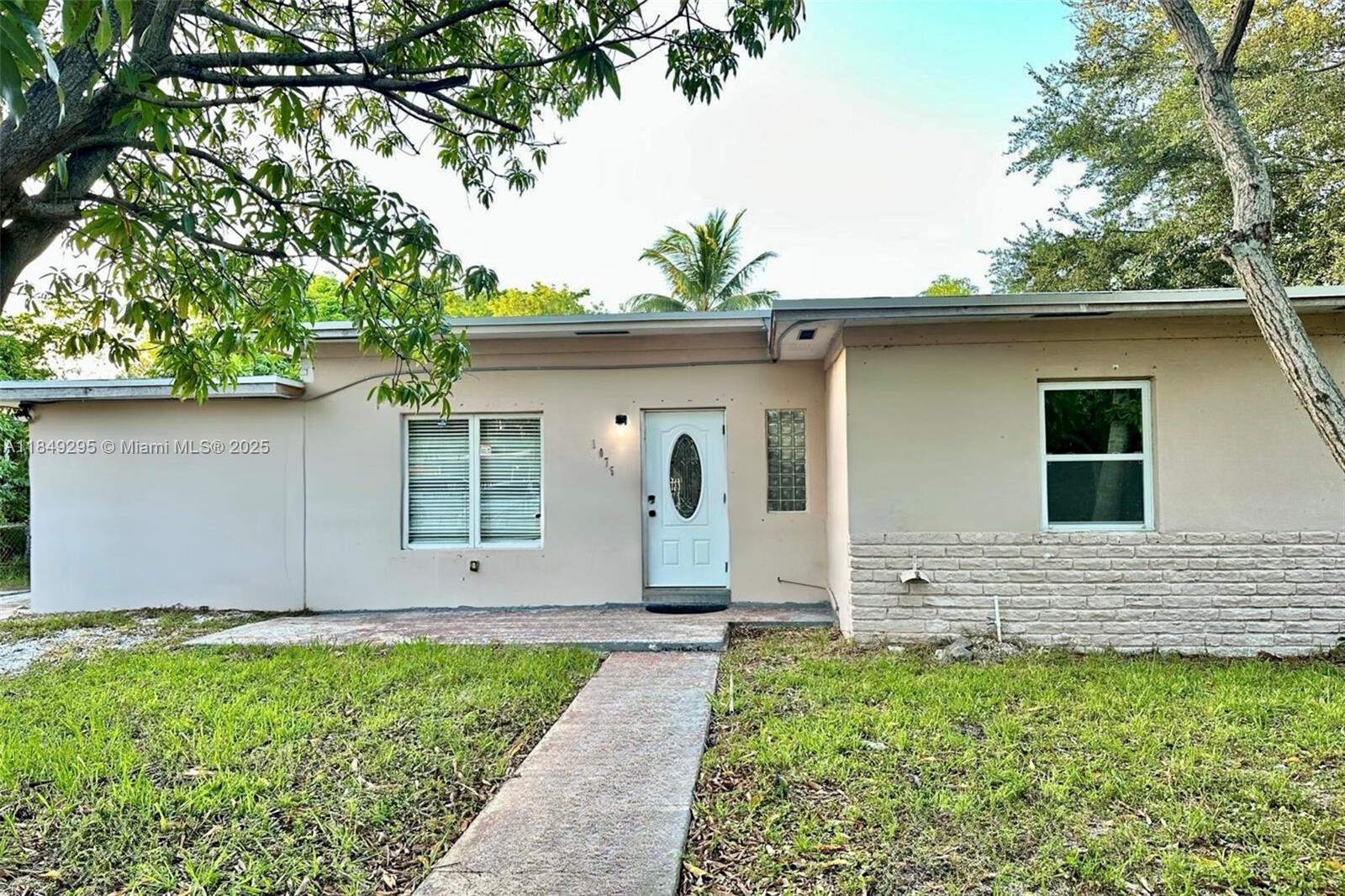 1075 Nw 124th St Property Photo 1