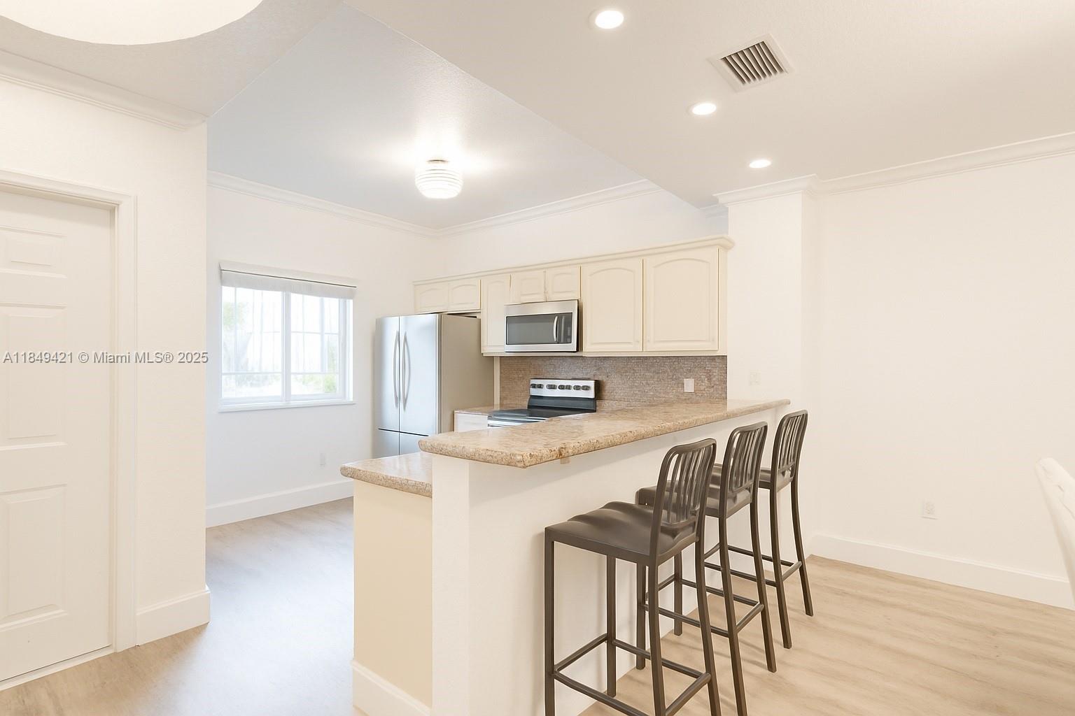 11651 Ne 18th Dr 11651 Property Photo 3