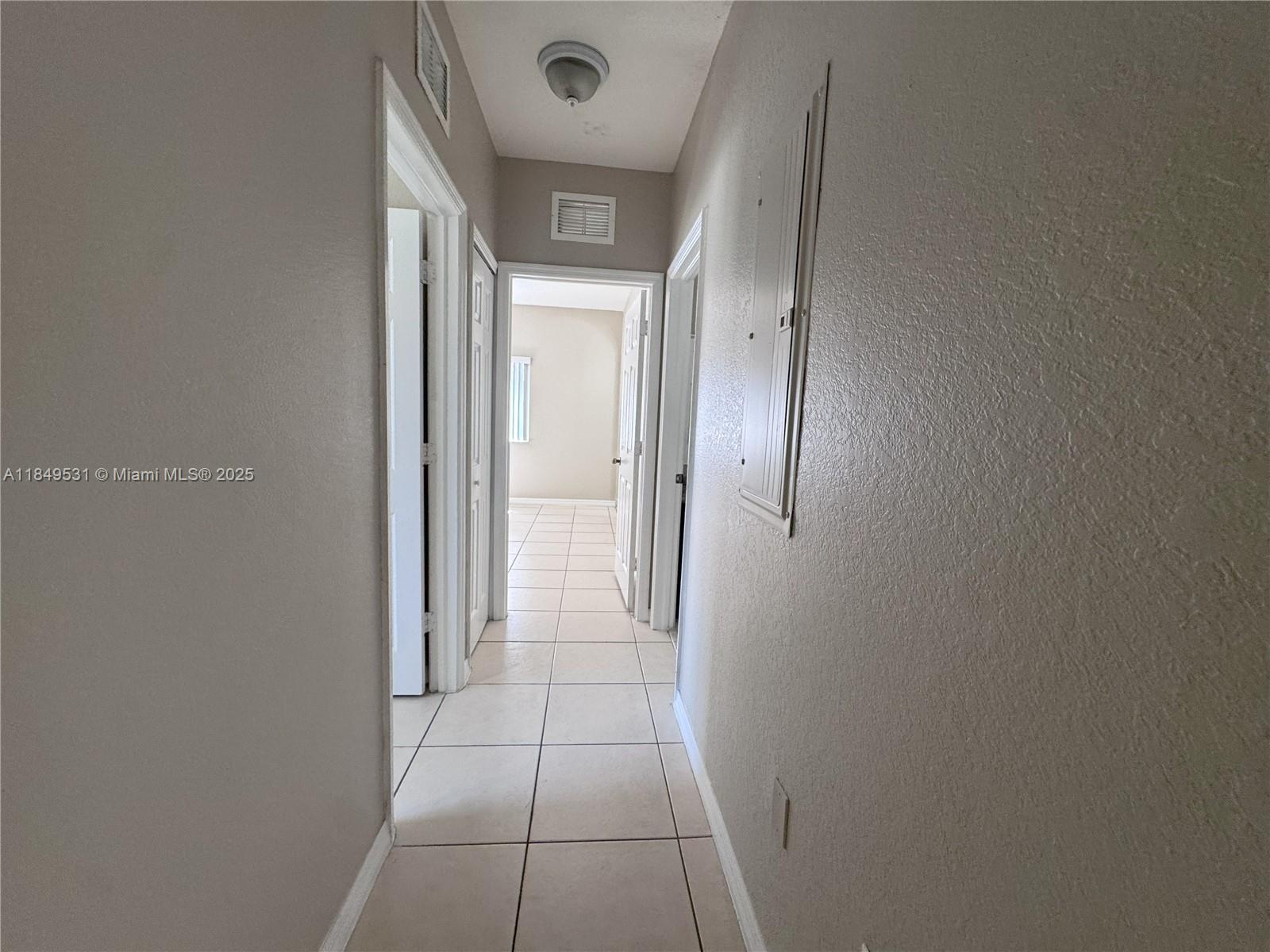 28407 Sw 131st Ct Property Photo 3