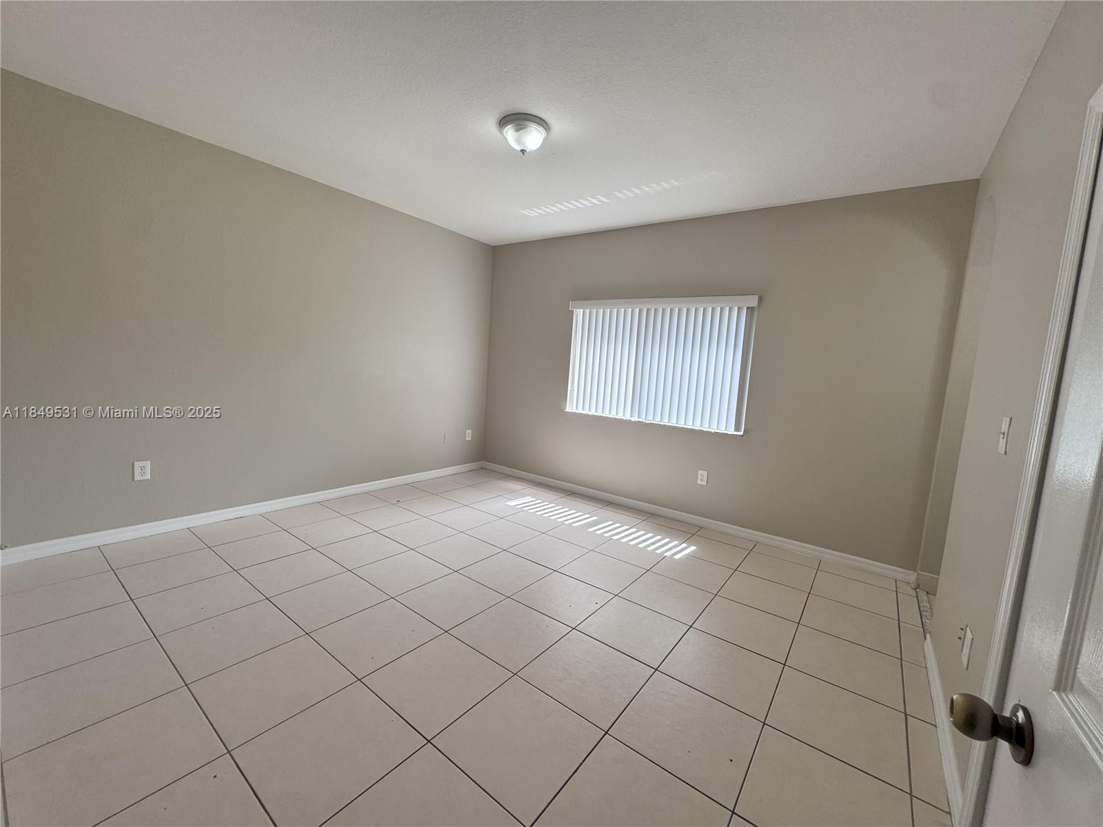 28407 Sw 131st Ct Property Photo 4