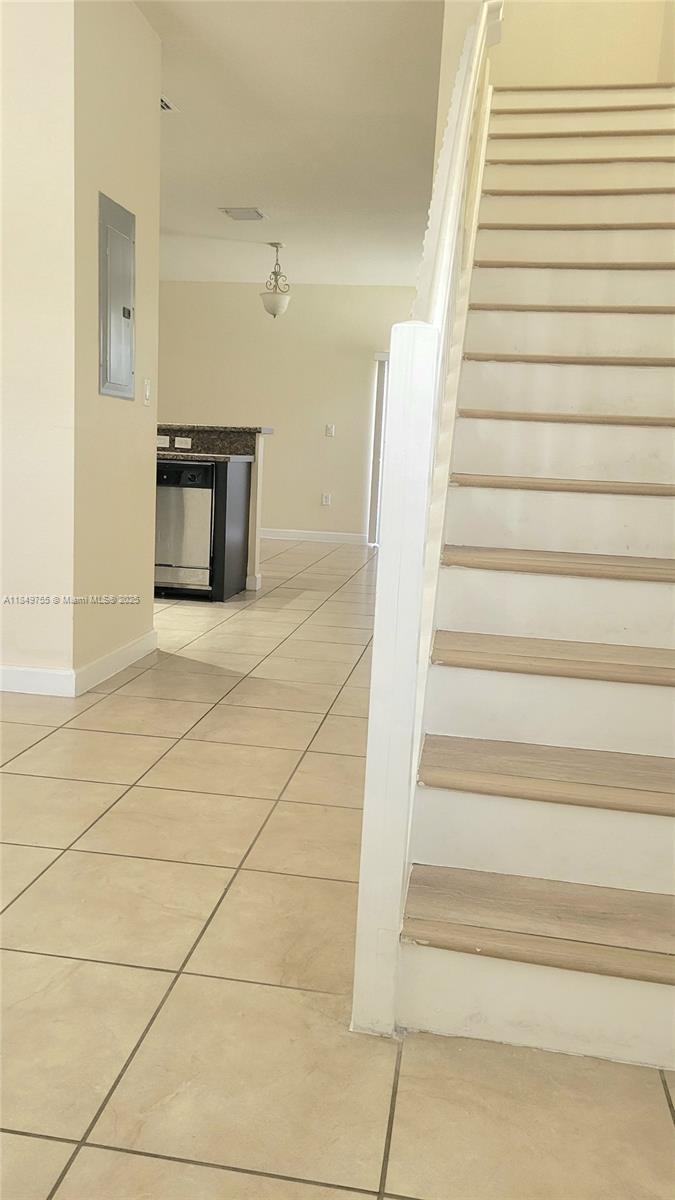 3223 Se 4th Ct Property Photo 5