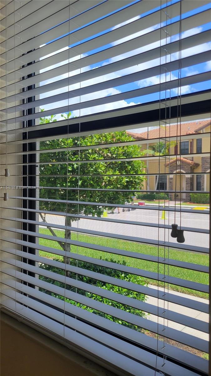 3223 Se 4th Ct Property Photo 11