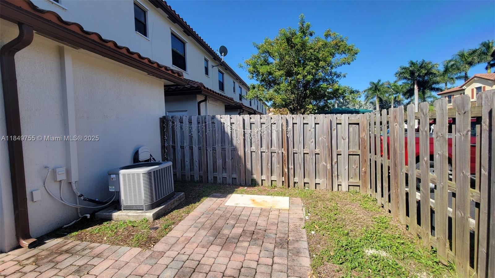 3223 Se 4th Ct Property Photo 15