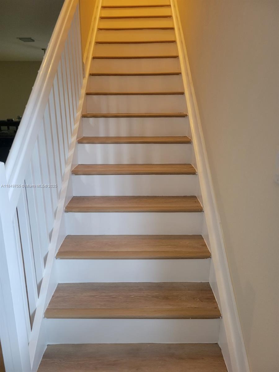 3223 Se 4th Ct Property Photo 16