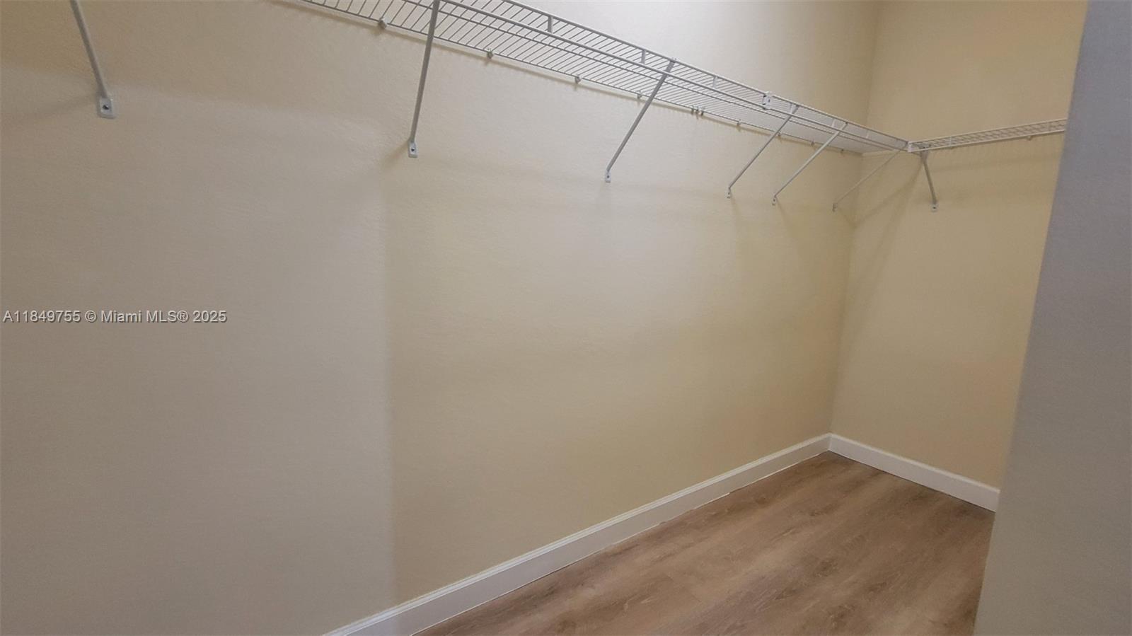 3223 Se 4th Ct Property Photo 22