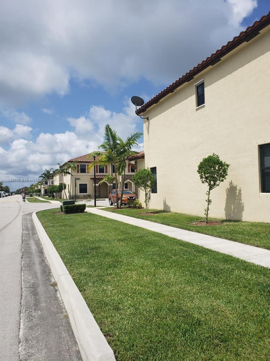 3223 Se 4th Ct Property Photo 29