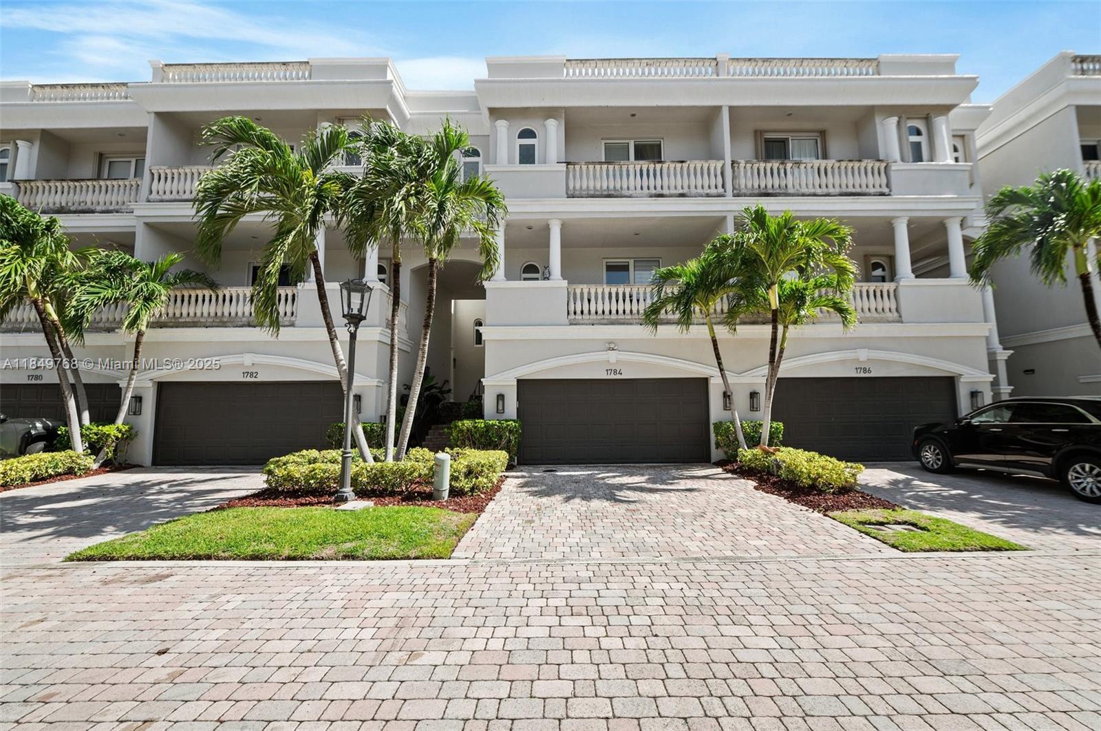1784 Bay Dr 1784 Property Photo 4