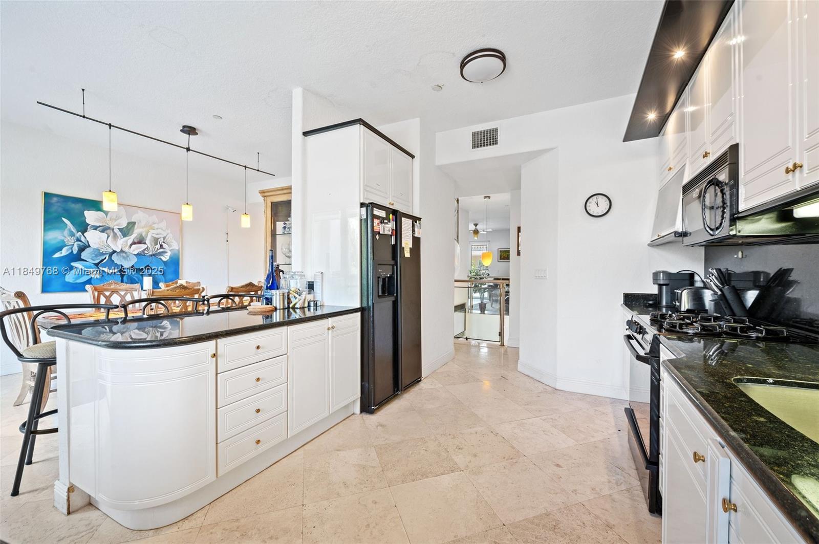 1784 Bay Dr 1784 Property Photo 10