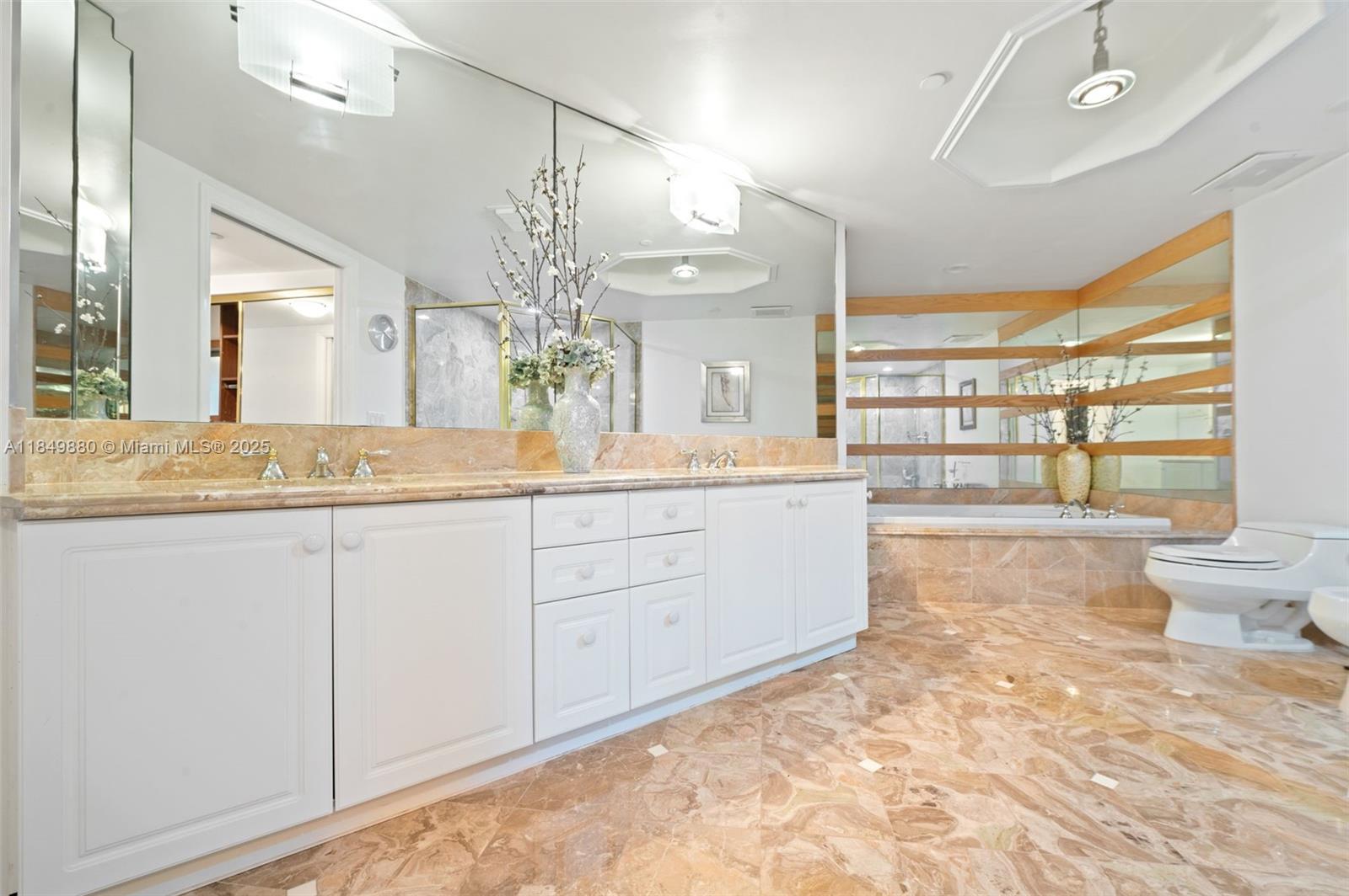 9595 Collins Ave N7-d Property Photo 23