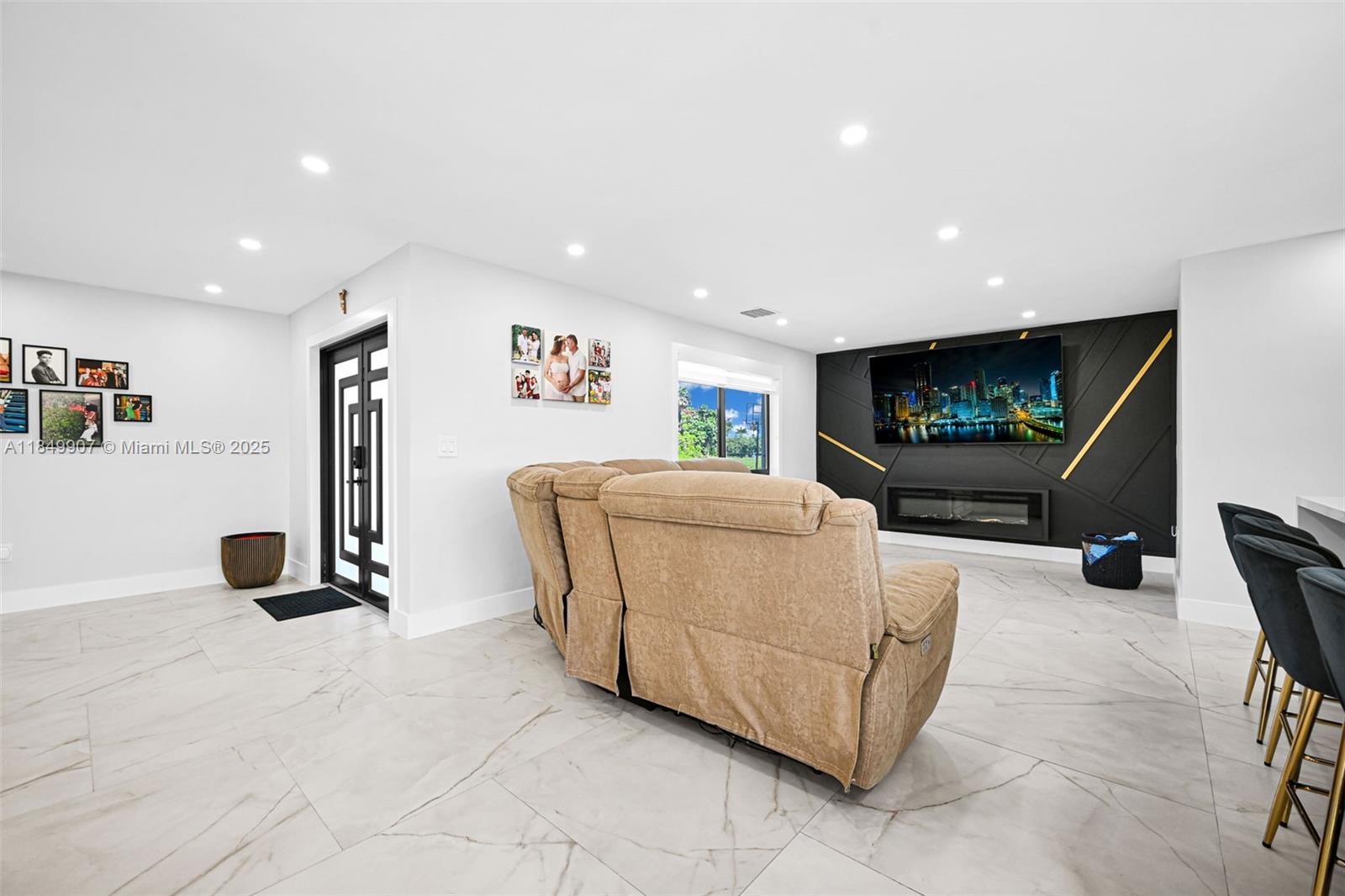 19777 Sw 334th St Property Photo 6