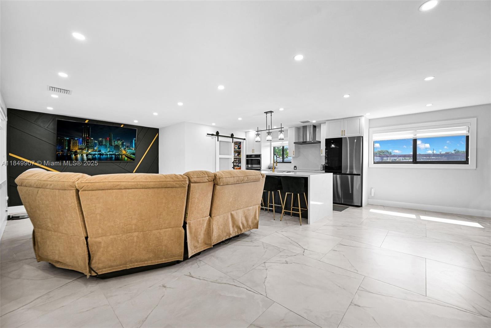 19777 Sw 334th St Property Photo 7