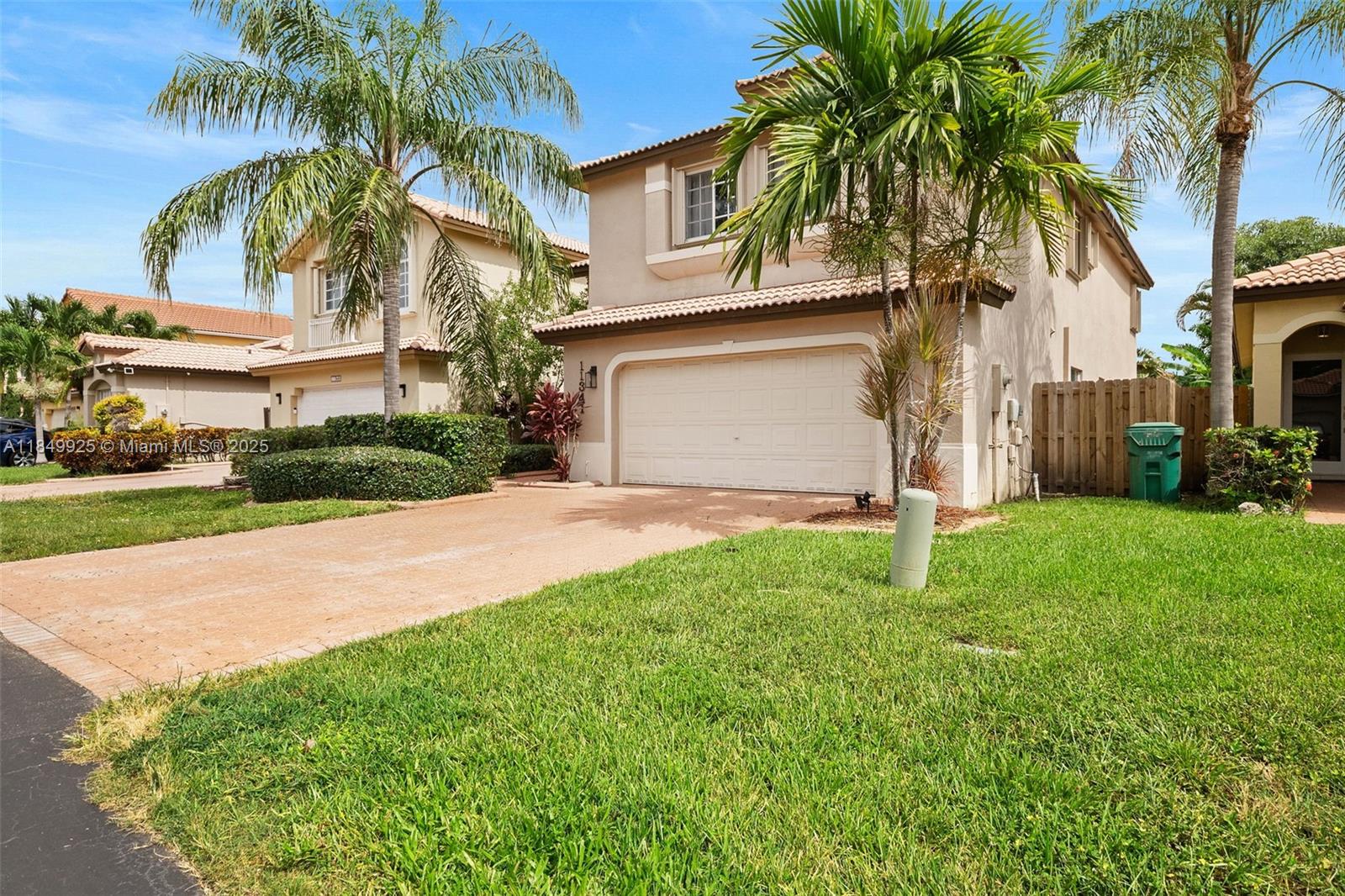 11341 Nw 52nd Ln Property Photo 1