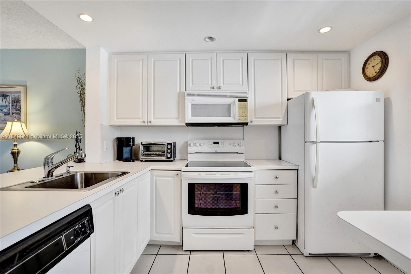 1770 S Ocean Blvd 203 Property Photo 19