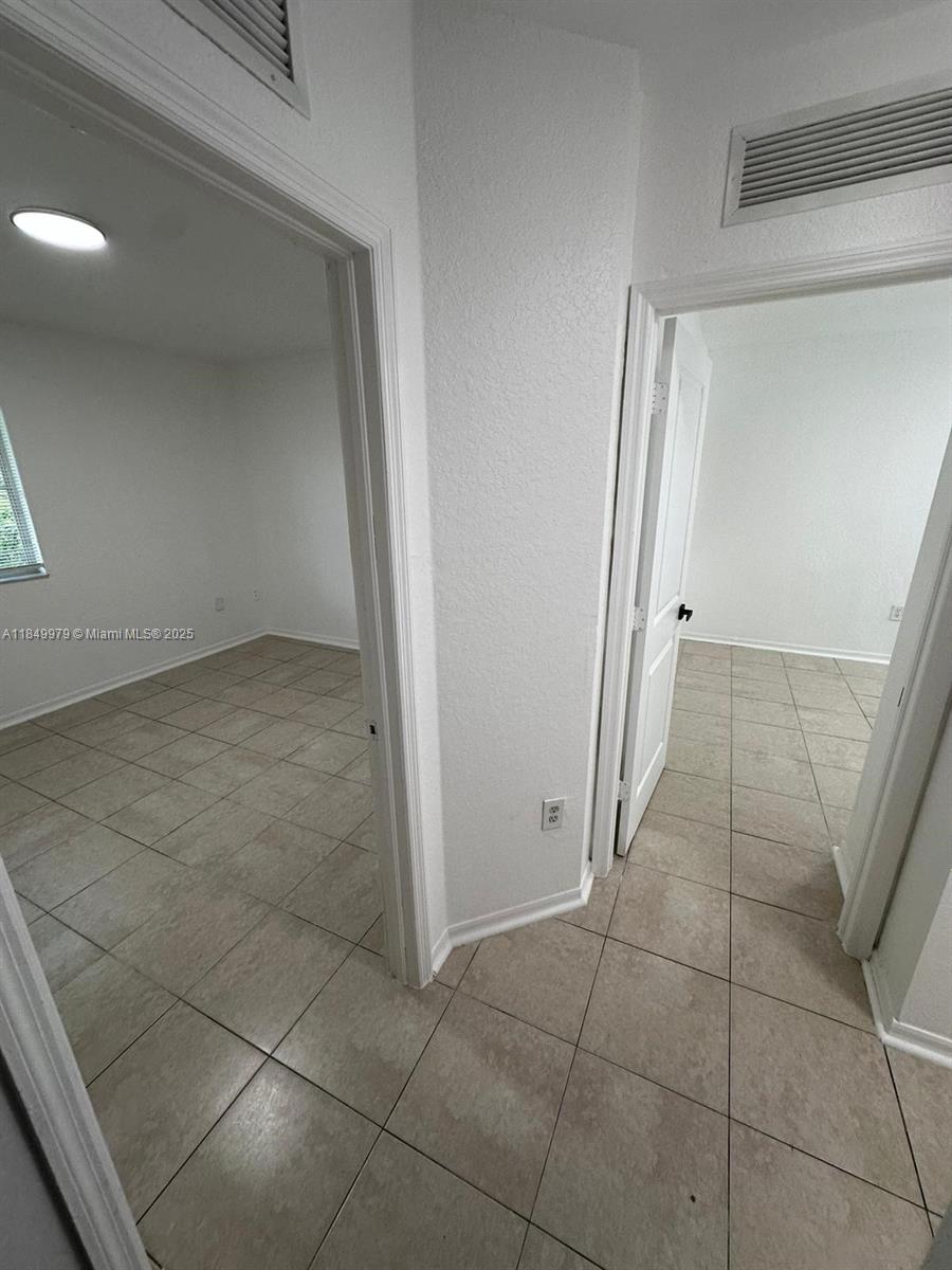 941 Sw 6th Pl Property Photo 13