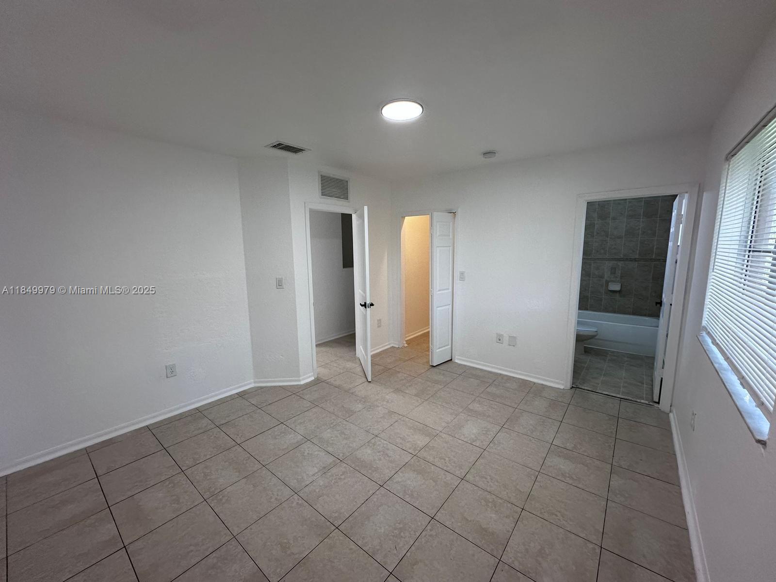 941 Sw 6th Pl Property Photo 15