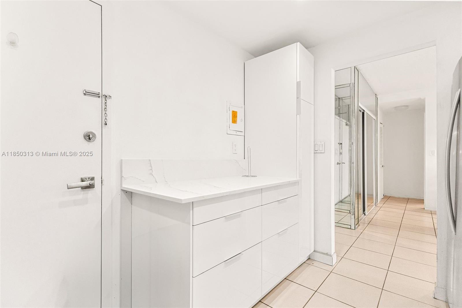 300 Bayview Dr 509 Property Photo 7