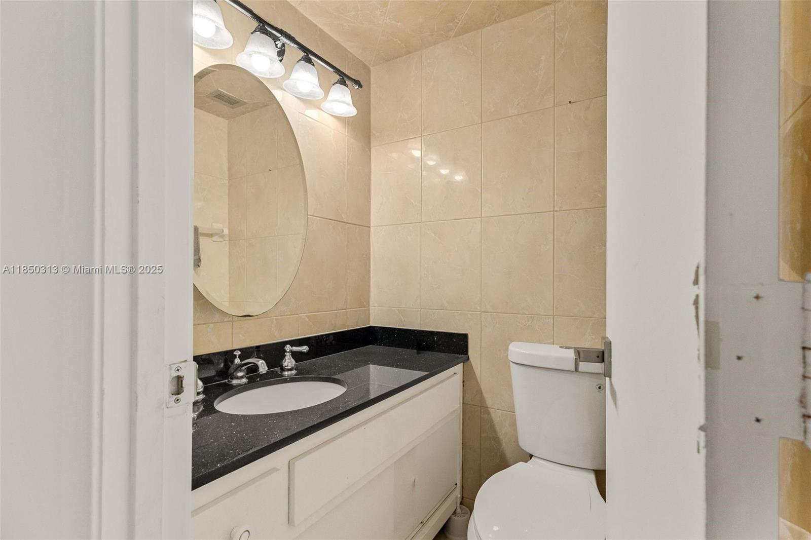 300 Bayview Dr 509 Property Photo 11