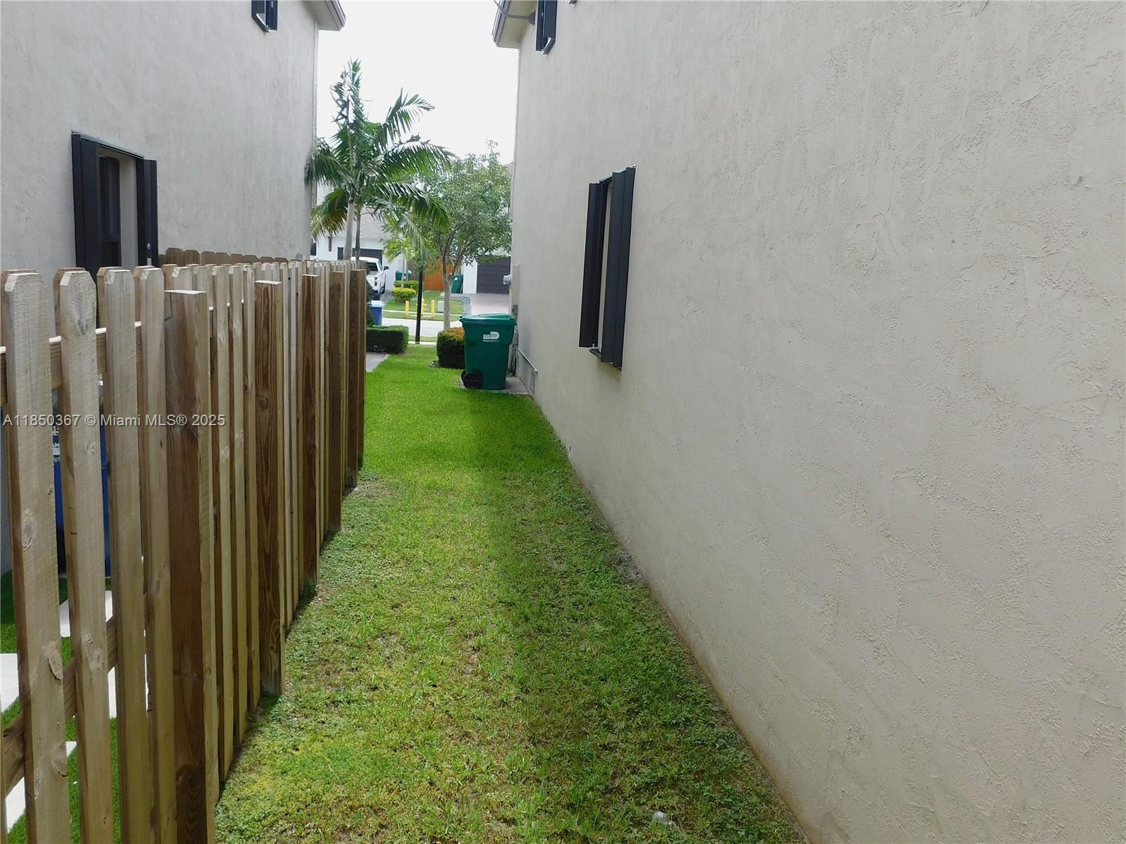 25594 Sw 108th Ct Property Photo 12