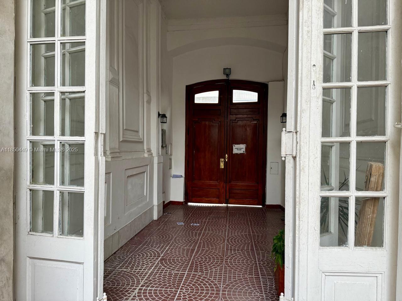 945 Defensa St San Telmo Property Photo 4