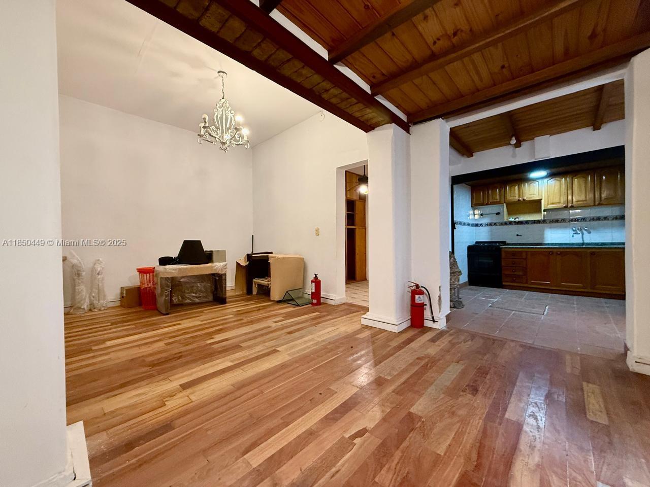 945 Defensa St San Telmo Property Photo 11