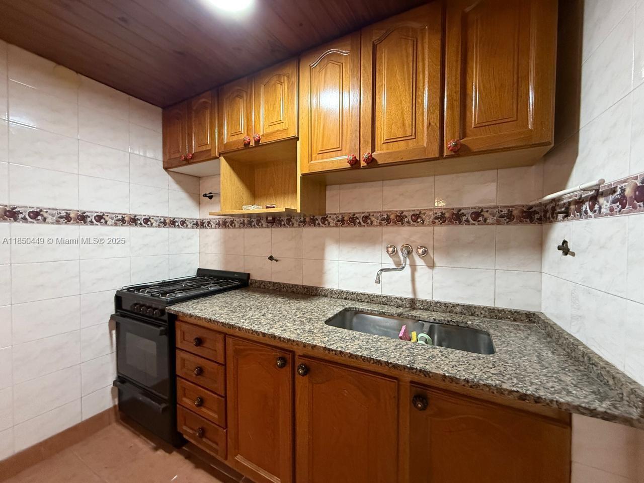 945 Defensa St San Telmo Property Photo 18