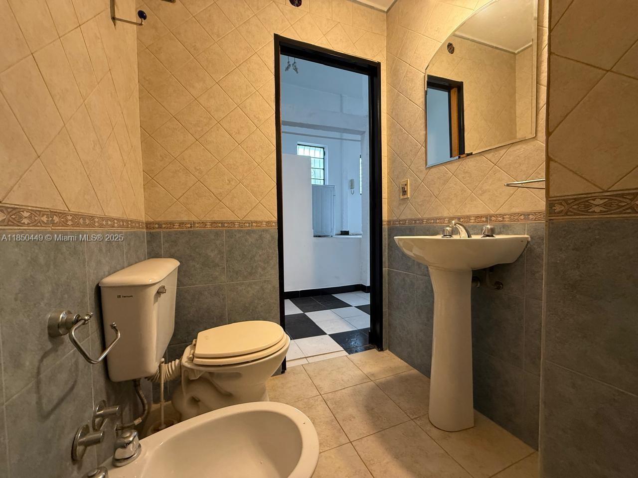 945 Defensa St San Telmo Property Photo 27
