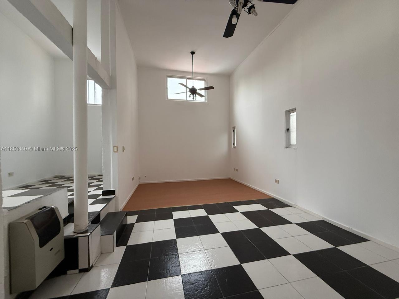 945 Defensa St San Telmo Property Photo 29