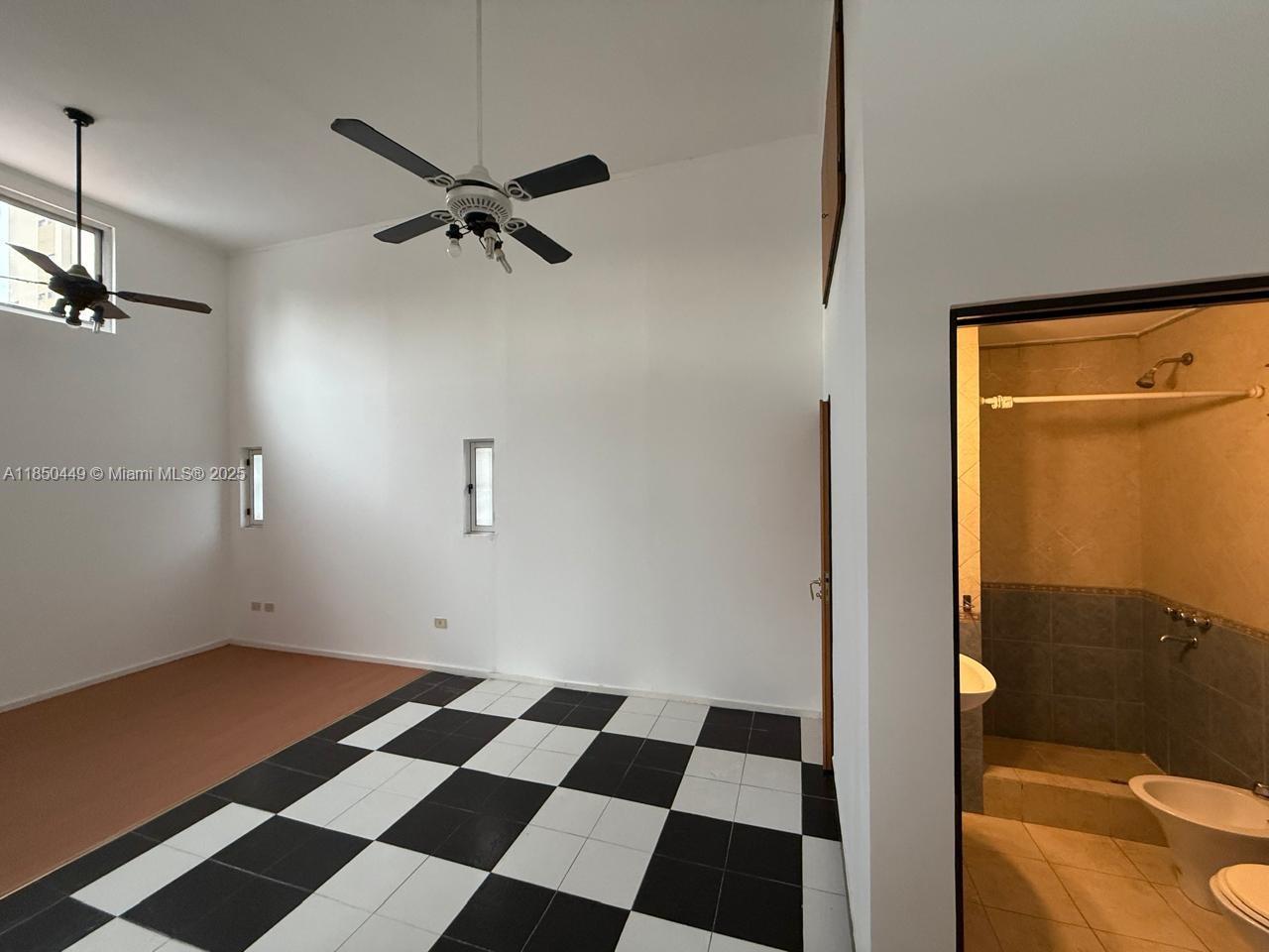 945 Defensa St San Telmo Property Photo 34