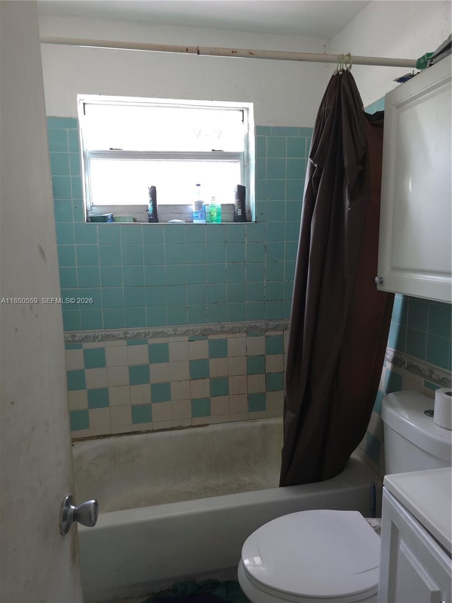 163 Nw 18th Ct Property Photo 4