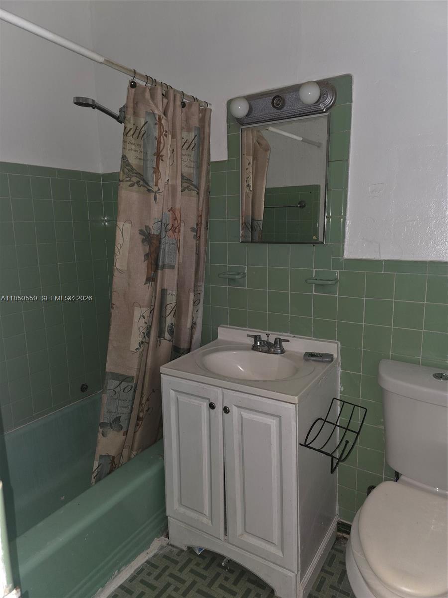 163 Nw 18th Ct Property Photo 8