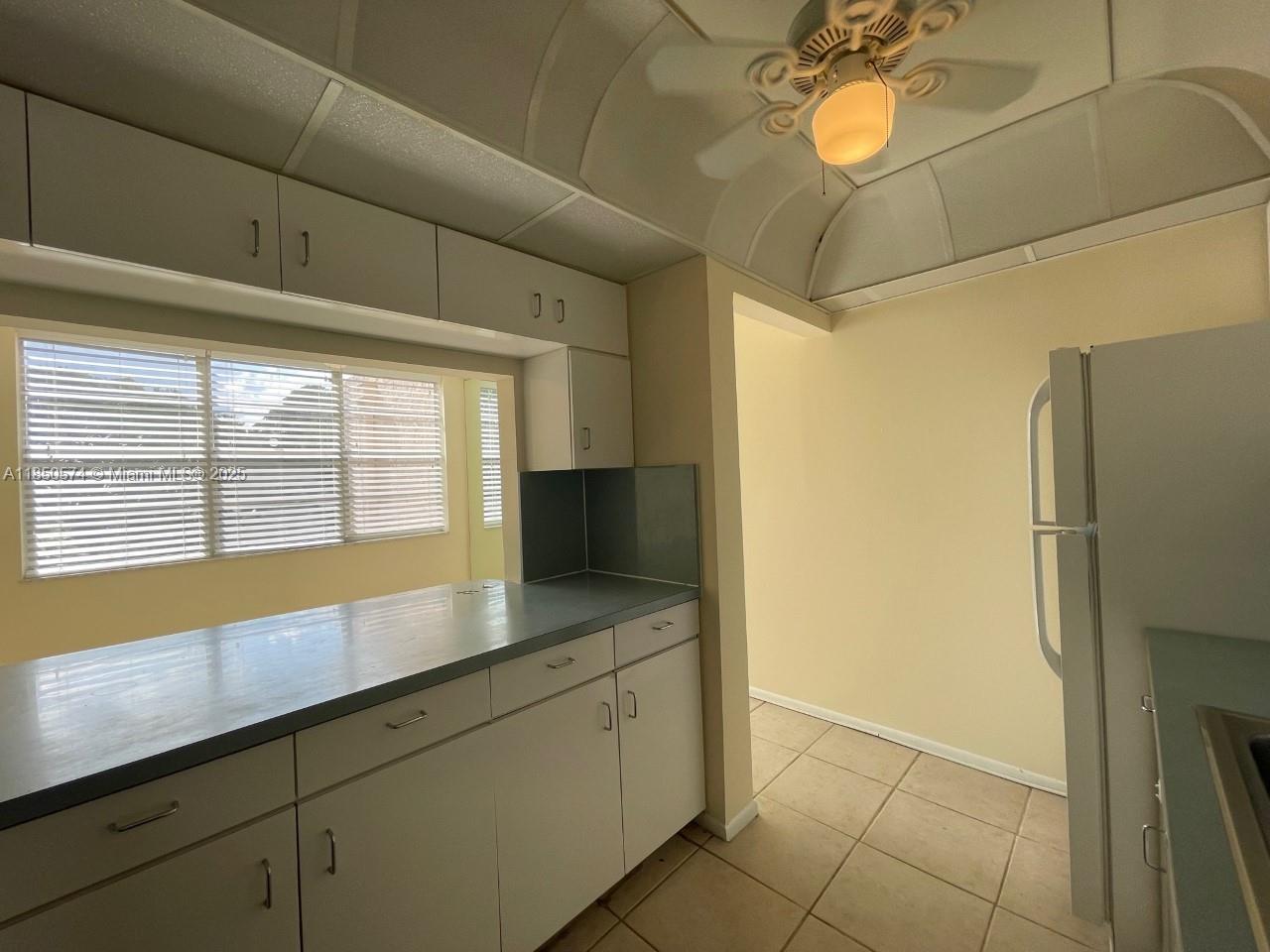 9431 Live Oak Pl 203 Property Photo 11