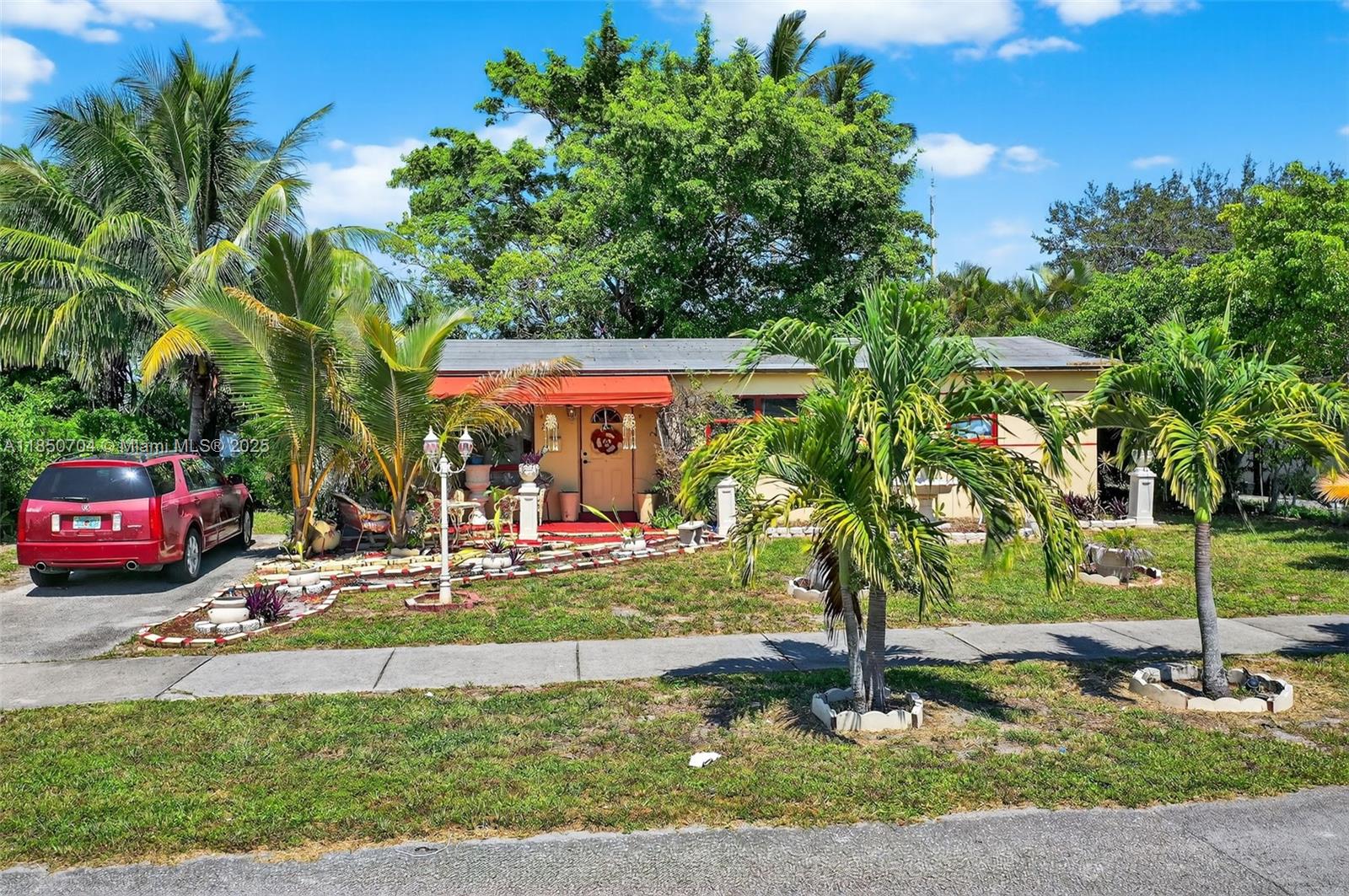A11850704 Property Photo 18